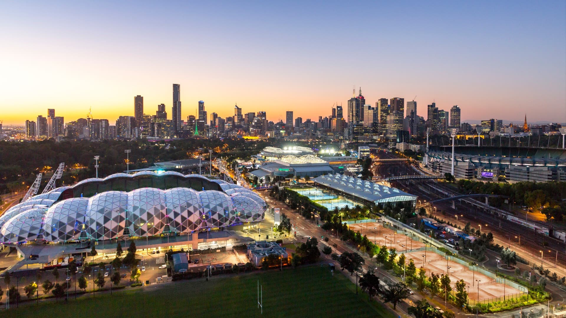 Melbourne Sports Experience + Melbourne Cricket Grounds Tour - image 5